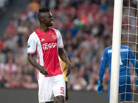 Barca, Real tranh nhau sao trẻ Ajax