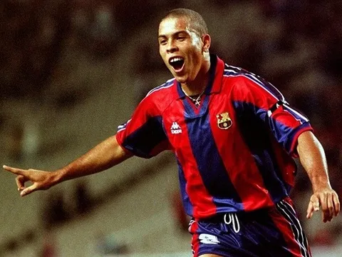 Tròn 20 năm Barca chứng kiến Ronaldo huyền thoại ra đời