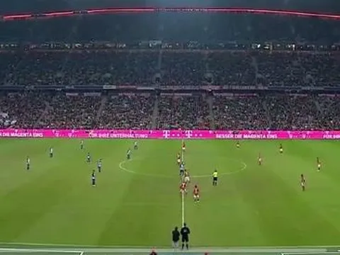 Bayern Munich hủy diệt Hertha Berlin