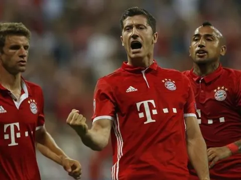 Bayern Munich phá vỡ kỉ lục Champions League của M.U