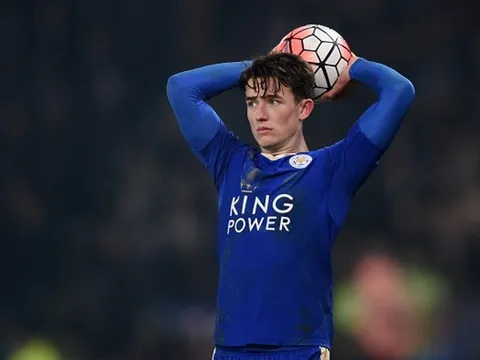 Leicester tiếp tục bị Arsenal và Liverpool "xâu xé"