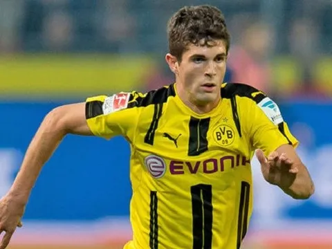 Bị Liverpool 'dòm ngó', Dortmund vội trói chân sao trẻ