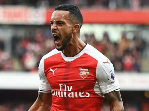 Bí quyết nào giúp Theo Walcott hồi sinh?