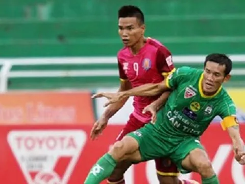 Bị treo giò hết giải, cựu tuyển thủ Việt Nam dọa giải nghệ