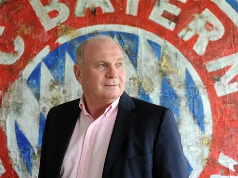 'Bố già' Hoeness chính thức trở lại cương vị Chủ tịch của Bayern