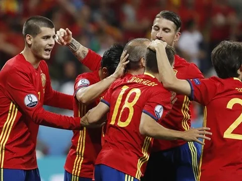 La Roja bắt đầu thời kỳ phục hưng