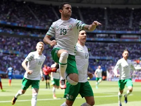Leicester tiến gần đến ngôi sao của CH Ireland