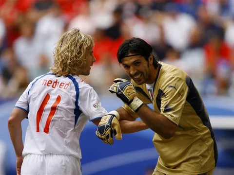 Buffon sẽ thi đấu đến khi 50 tuổi