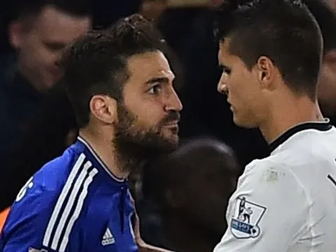 Các trinh sát viên của AC Milan bị bắt gặp tại London