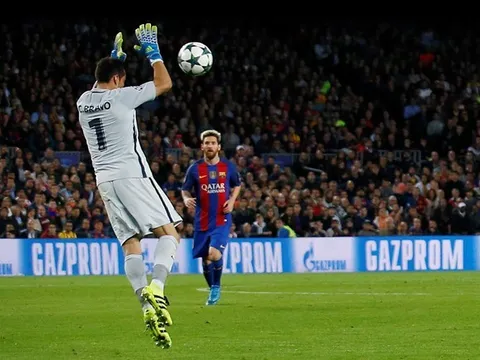 Cái tay của Bravo làm bẽ mặt Pep Guardiola