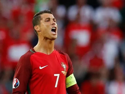 Cận cảnh pha ghi bàn việt vị của Cristiano Ronaldo