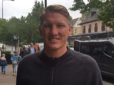 Schweinsteiger chính thức nói lời chia tay Man United