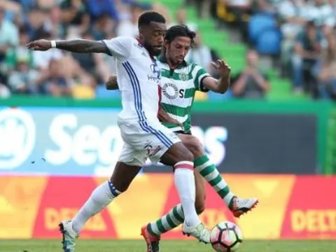 Arsenal nhận phải 'cái tát đau' từ Alexandre Lacazette