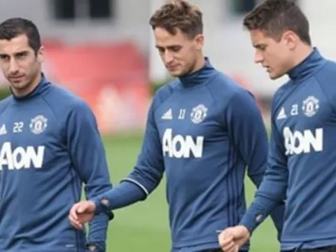 Danh sách 25 cầu thủ M.U chuẩn bị cho trận đầu tiên của Jose Mourinho
