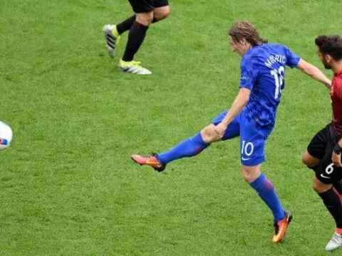 Luka Modric mới là cầu thủ Mourinho cần nhất