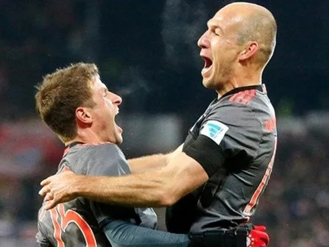 HLV Carlo Ancelotti đã biết dùng Lewandowski-Thomas Mueller?