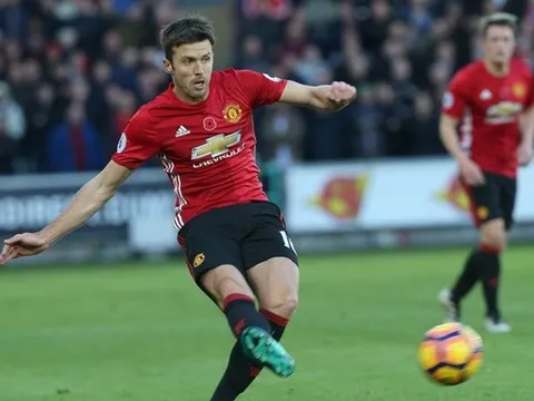 Carrick gửi thông điệp mạnh mẽ đến Mourinho