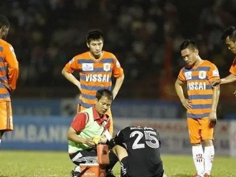 Cầu thủ Ninh Bình bán độ xin giảm án