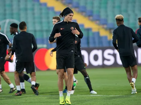 Cavani 'lầm lũi' trên sân tập, PSG quyết tâm hạ Ludogorets