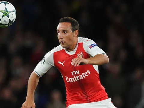 Cazorla chấn thương, Arsenal có đi chợ?
