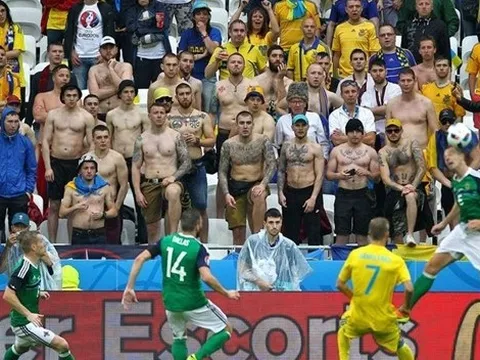 CĐV đánh nhau, xả rác, đốt pháo ở EURO 2016