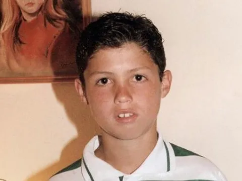 CĐV Sporting Lisbon hân hoan chào đón 'người hùng' Ronaldo