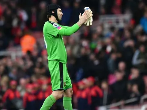 Cech chỉ ra lý do Arsenal 'đang hay lại đứt dây đàn'