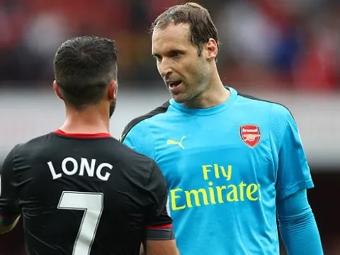 Petr Cech nhận trách nhiệm về bàn thua