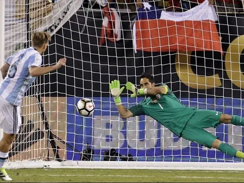 Chán Joe Hart, Man City tích cực săn hàng Barca