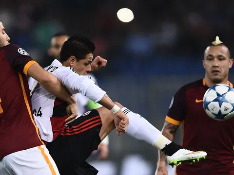 Chelsea 'đánh cả cụm' AS Roma