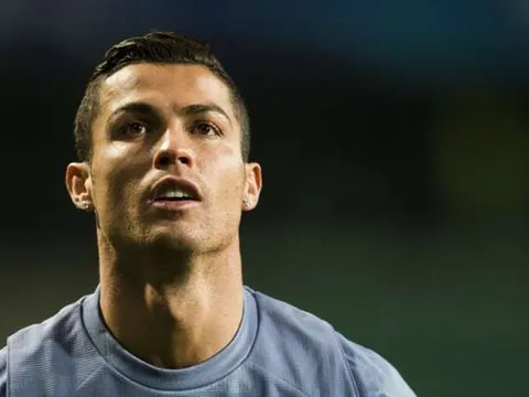 CHÍNH THỨC: Ronaldo ở lại Real Madrid tới năm... 36 tuổi
