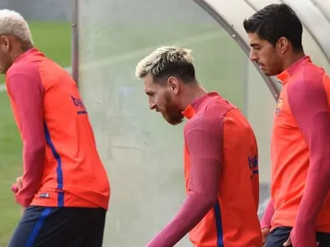Chơi 'bóng ma' thua, MSN 'ăn hành'
