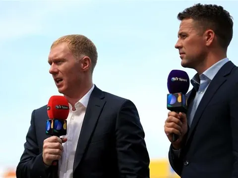Chọn Liverpool, Scholes liên tục nhận 'gạch' từ CĐV Man Utd