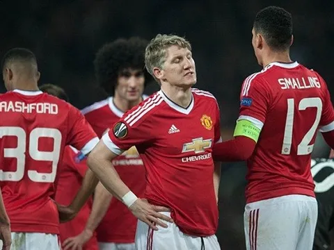 Chủ tịch Bayern chỉ trích Man United vì "đày ải" Schweinsteiger