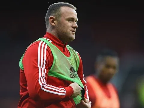 Chưa chính thức làm việc, Rooney đã vội "lấy lòng" Mourinho