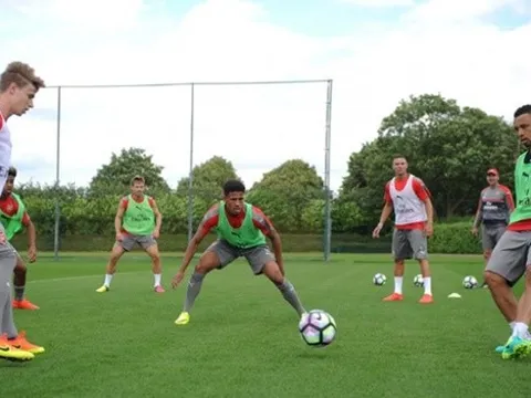Chùm ảnh: Buổi tập đầu tiên của Arsenal cho mùa giải mới