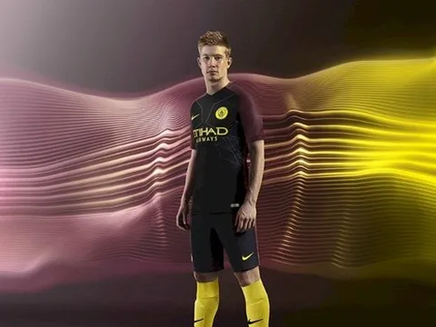 Chùm ảnh: Man City ra mắt mẫu áo sân khách mới lạ