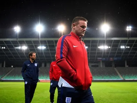 Chùm ảnh: Rooney trầm tư đón tin dữ trong cuộc họp báo