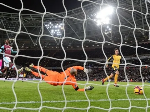 Chùm ảnh: Sanchez chói sáng, Arsenal hủy diệt West Ham