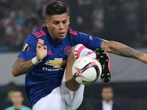 Có một Marcos Rojo vô cùng tệ hại trước Feyenoord