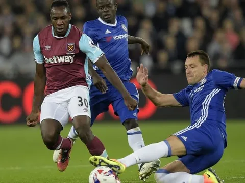Có Terry hay không, Chelsea vẫn đá 3-4-3
