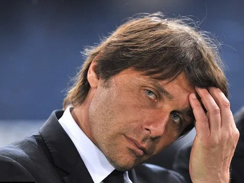 Conte lên tiếng về Tevez, xin lỗi về Fabregas