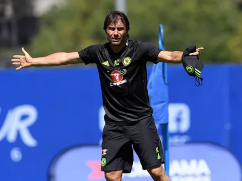 Antonio Conte: 'Liverpool có thể cạnh tranh chức vô địch'