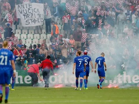 Croatia chính thức nhận án phạt sau vụ 'khủng bố' của cổ động viên