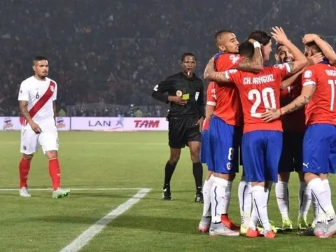Cú đúp của Vidal giúp Chile kịch tính hạ Peru