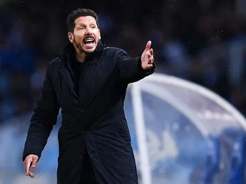 Cuộc đàm đạo giữa Diego Simeone và Alfred Riedl