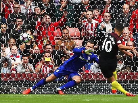Cuộc đua Vua phá lưới Premier League: Câu chuyện thành Man?