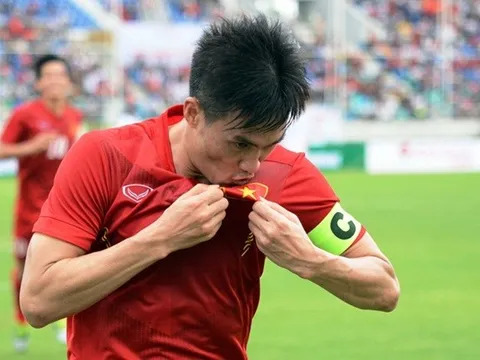 Công Vinh thiết lập kỷ lục mới trong lịch sử bóng đá Việt Nam