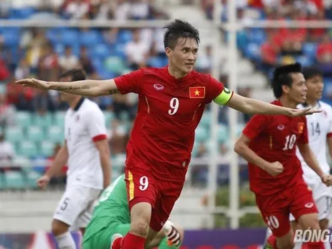 Công Vinh ghi bàn, đáng mừng và đáng lo