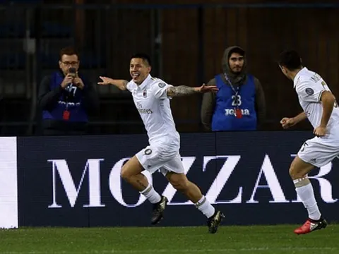 Đá bại Empoli, Milan tạm vượt mặt Roma